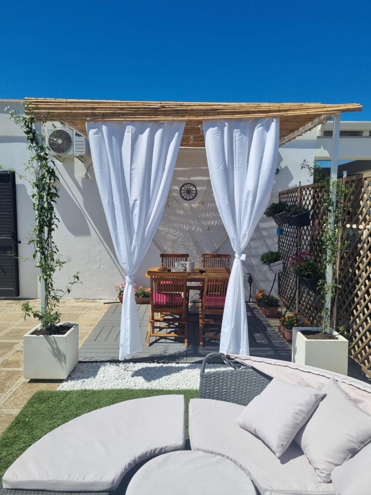 La Terrazza Di Zoe - Castromediano Villa Cavallino di Lecce Exterior photo